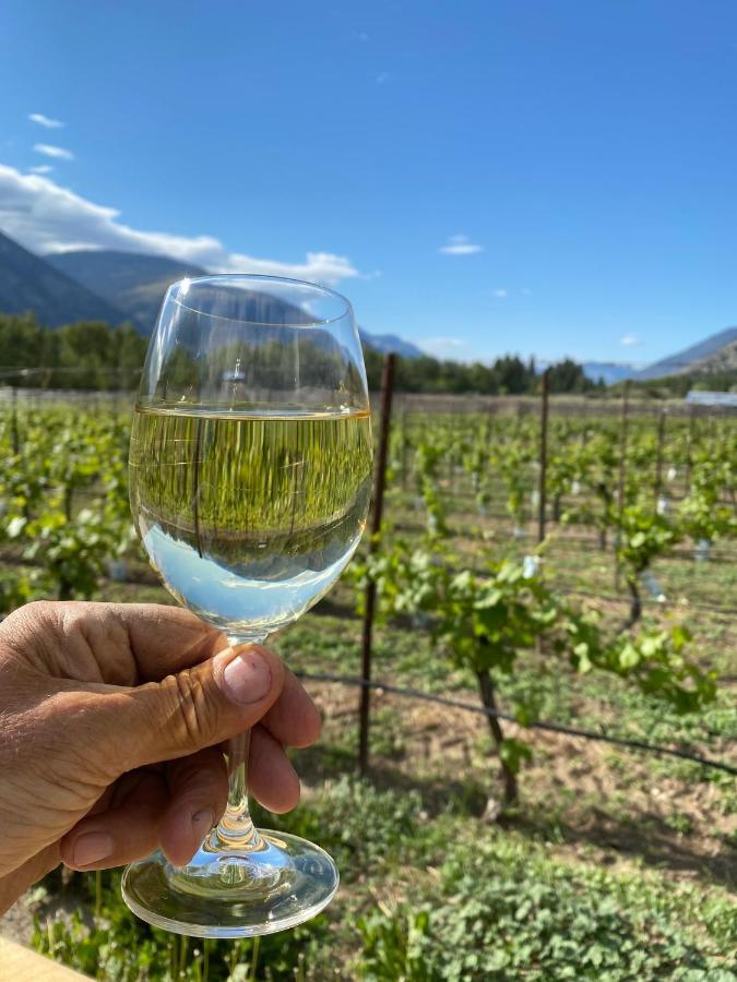 Similkameen Wild Resort & Winery Retreat Osoyoos Eksteriør billede