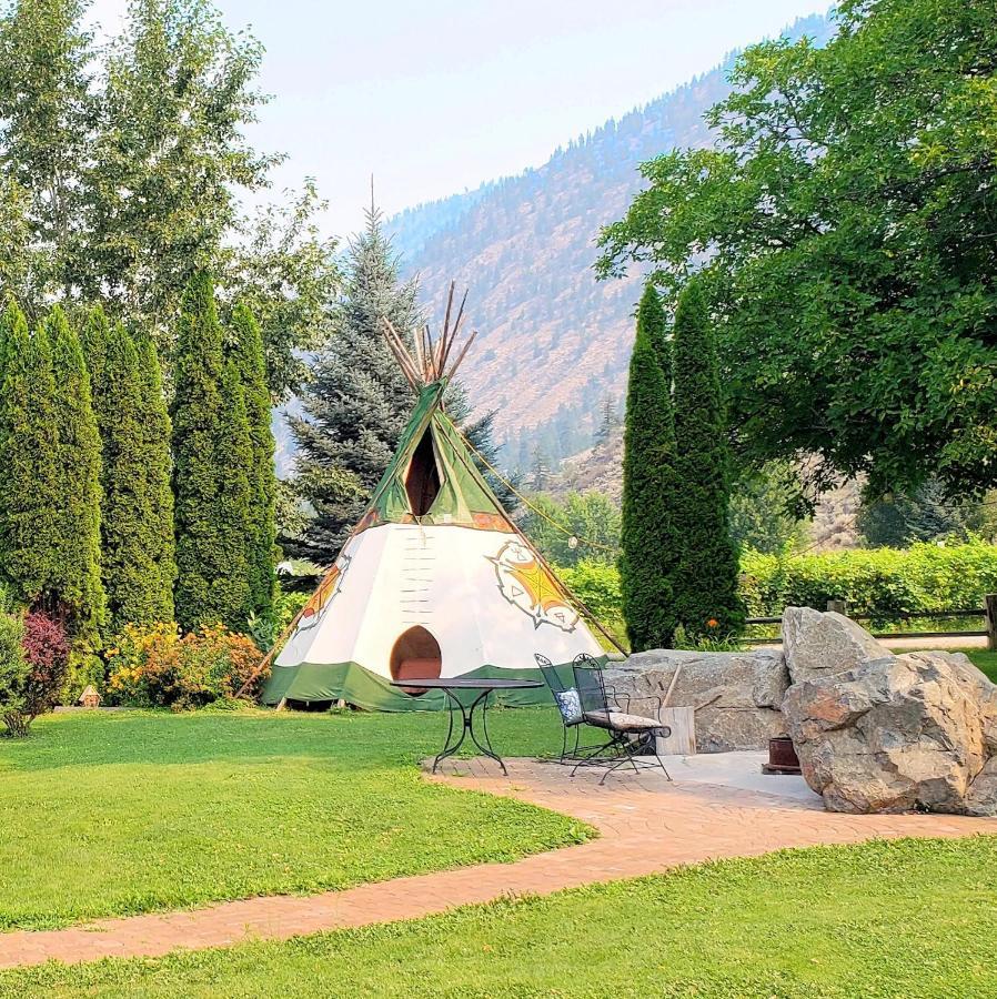 Similkameen Wild Resort & Winery Retreat Osoyoos Eksteriør billede