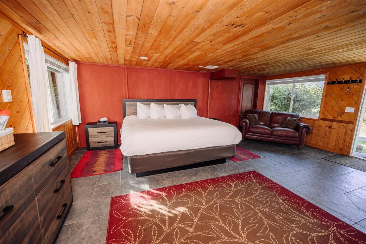Similkameen Wild Resort & Winery Retreat Osoyoos Eksteriør billede