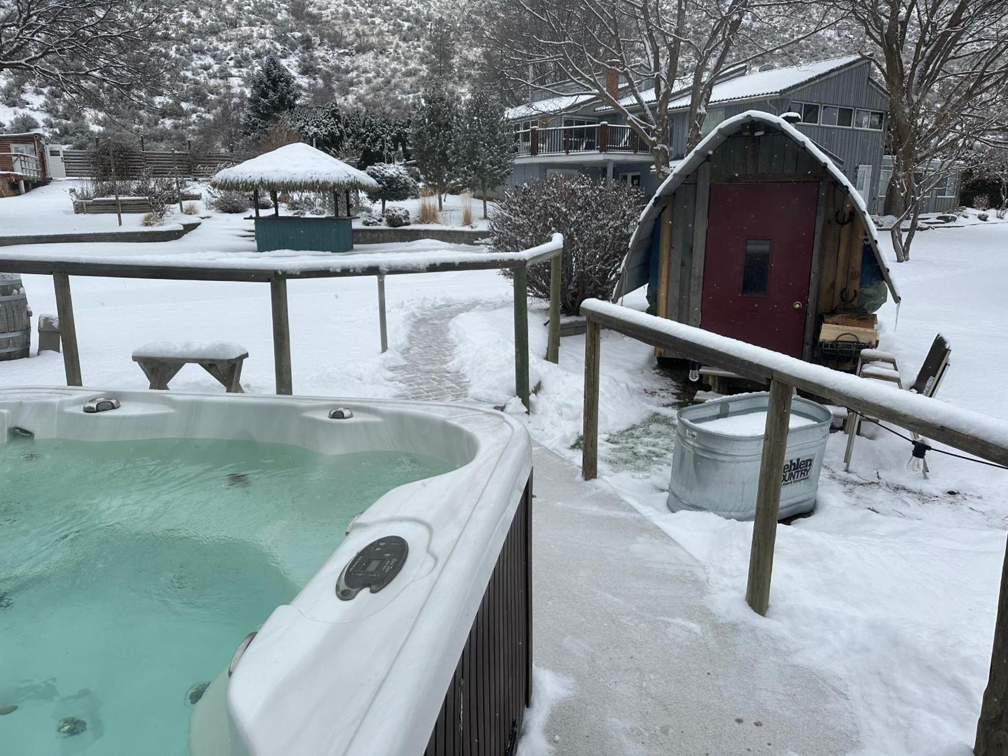 Similkameen Wild Resort & Winery Retreat Osoyoos Eksteriør billede
